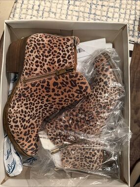 Lucky Brand Leopard Print Ankle Booties - Brown/Black